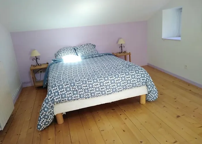 Casa de Férias Maison De Caractère à La Campagne